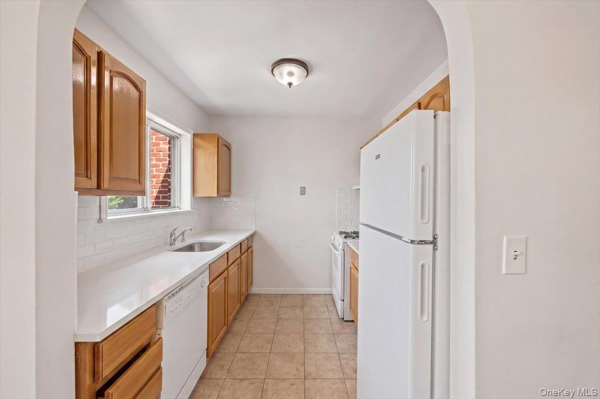 Single Family Lydig  Bronx, NY 10461, MLS-1004964-35