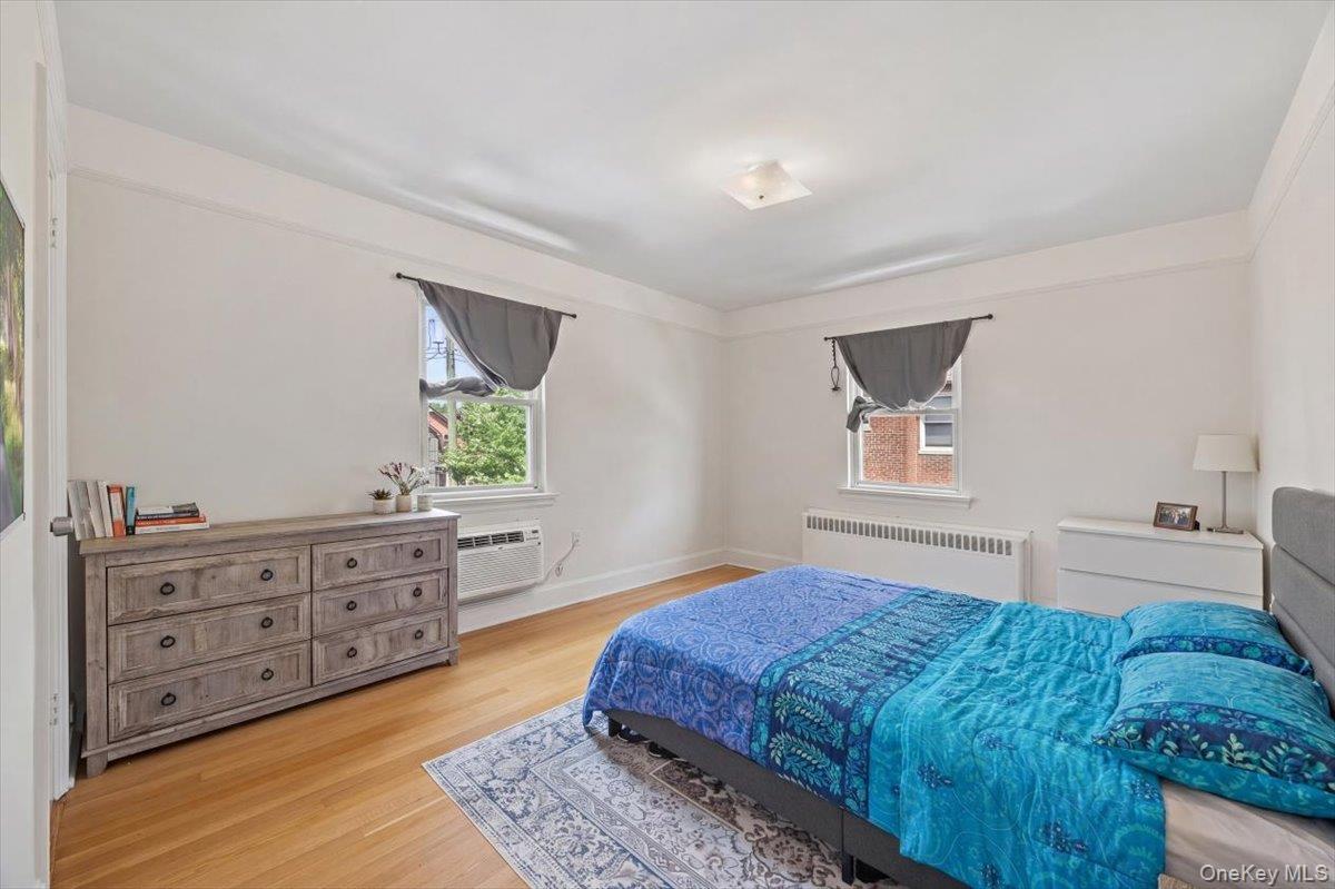 Single Family Lydig  Bronx, NY 10461, MLS-1004964-37