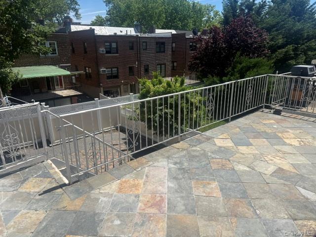 Single Family Hering Bronx, NY 10461, MLS-1005028-19