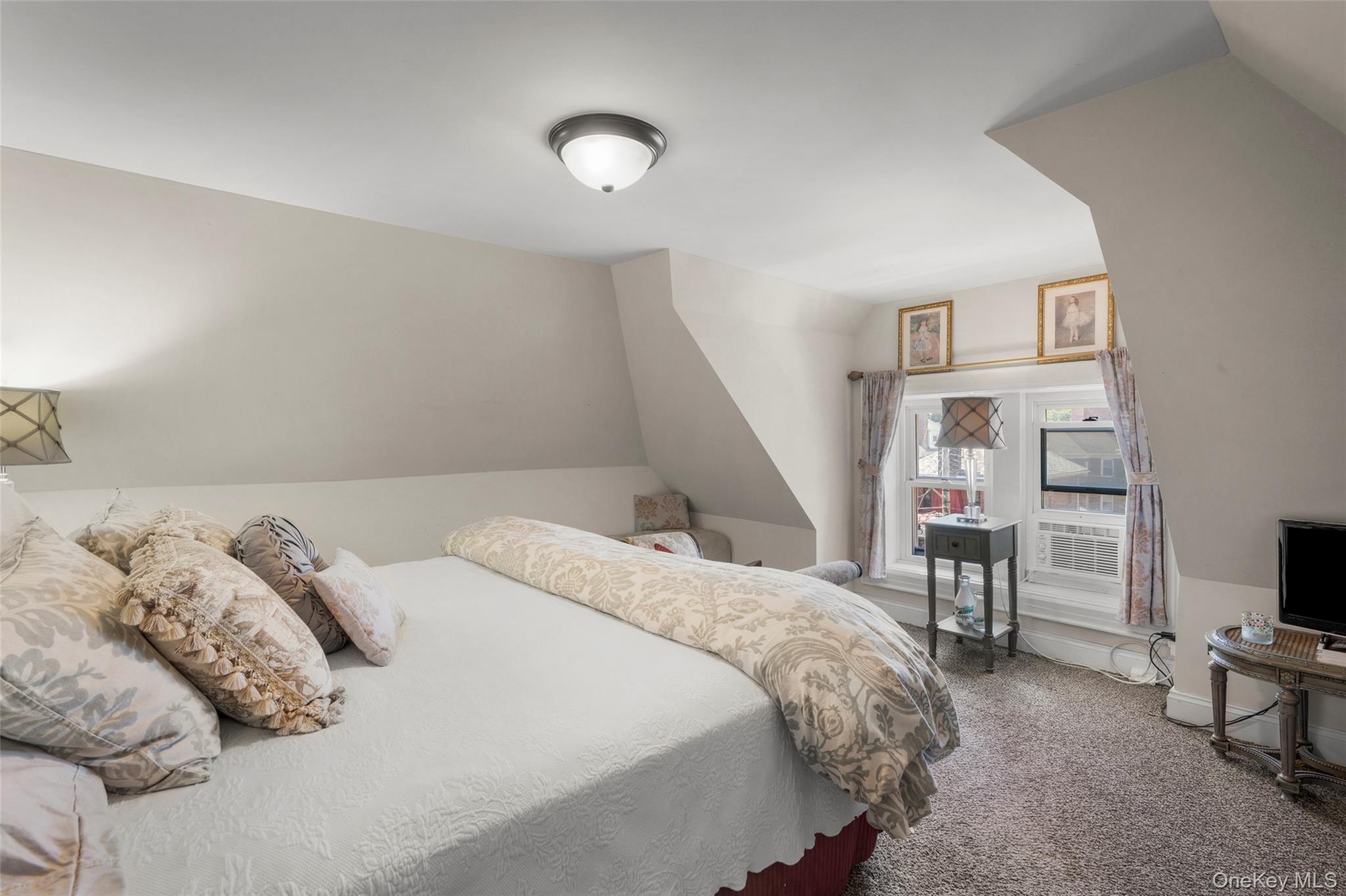 Single Family 235th  Bronx, NY 10470, MLS-1005046-22