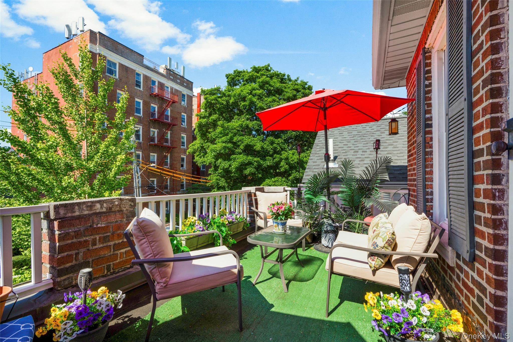 Single Family 235th  Bronx, NY 10470, MLS-1005046-28