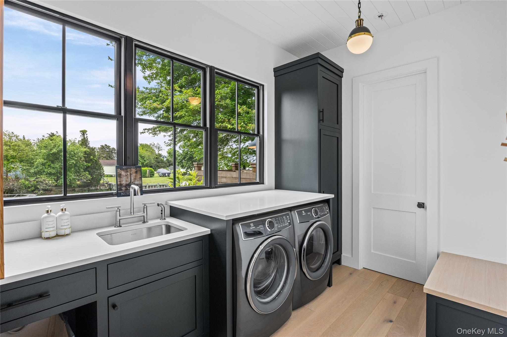 Single Family Williamsburgh Drive Suffolk County, NY 11971, MLS-1005049-14
