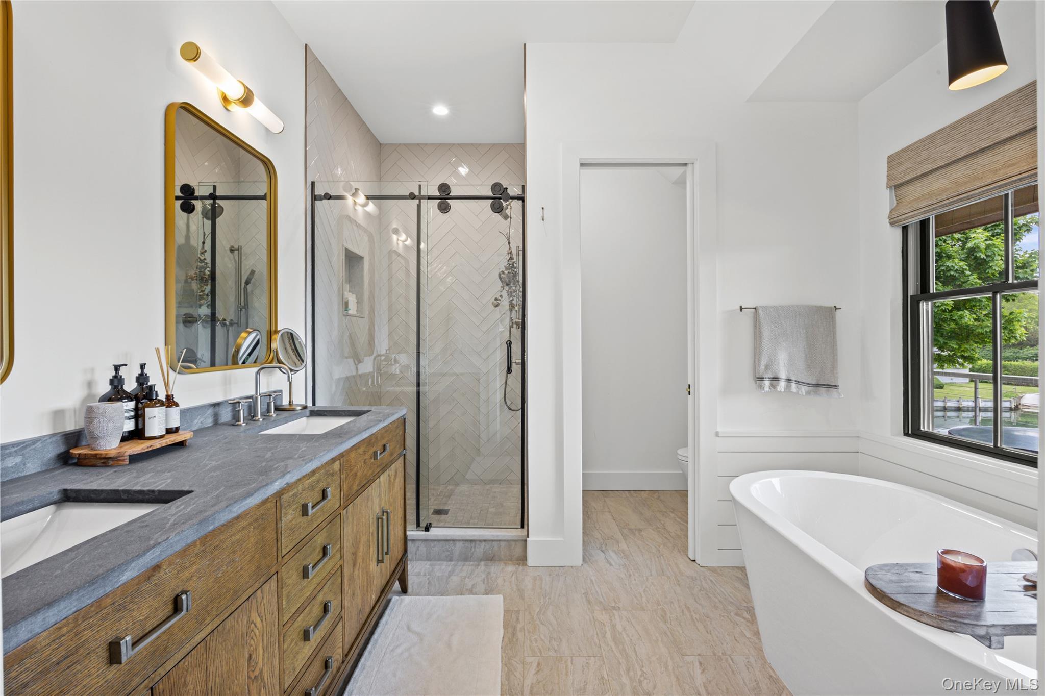Single Family Williamsburgh Drive Suffolk County, NY 11971, MLS-1005049-20