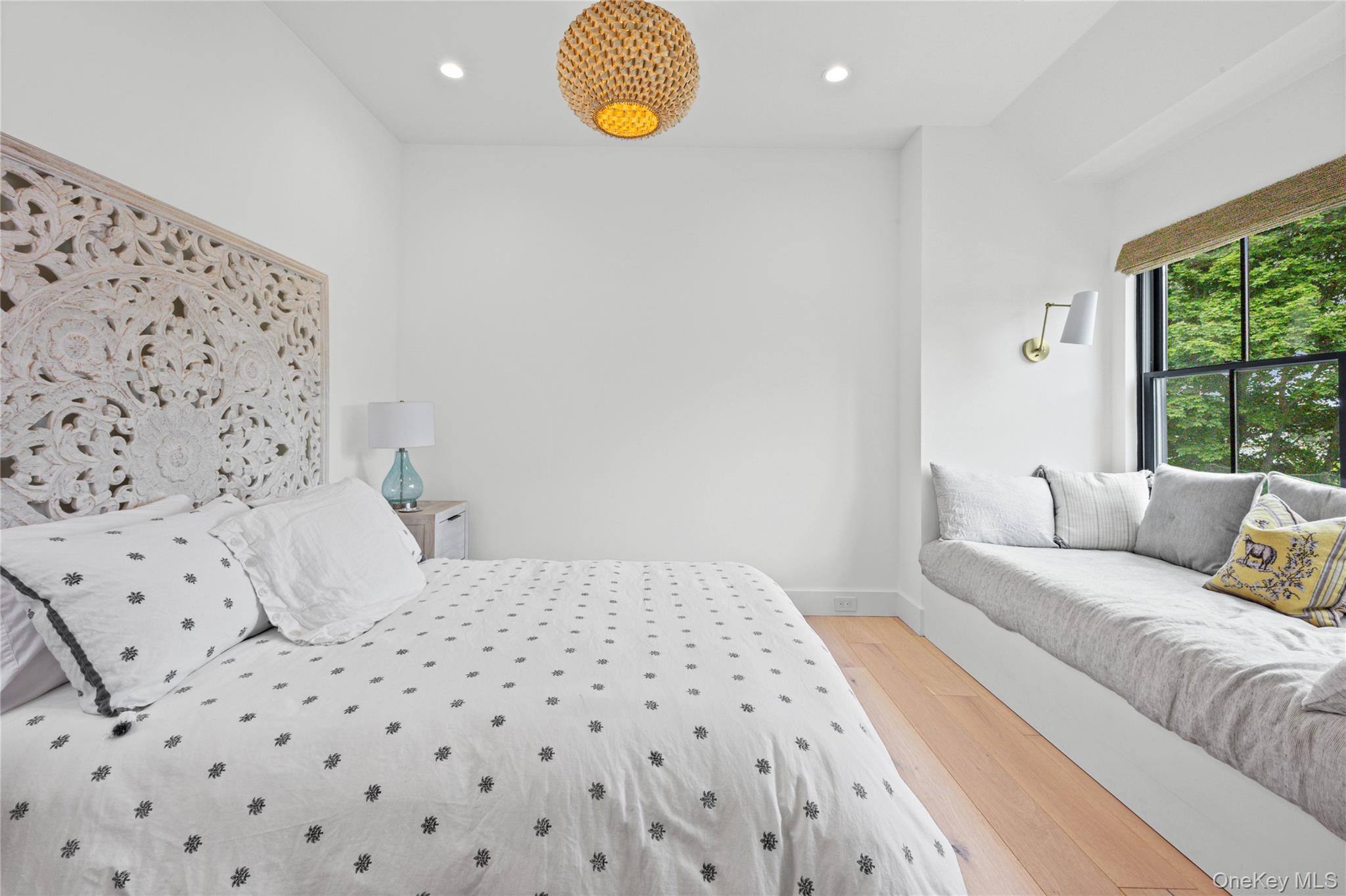 Single Family Williamsburgh Drive Suffolk County, NY 11971, MLS-1005049-21