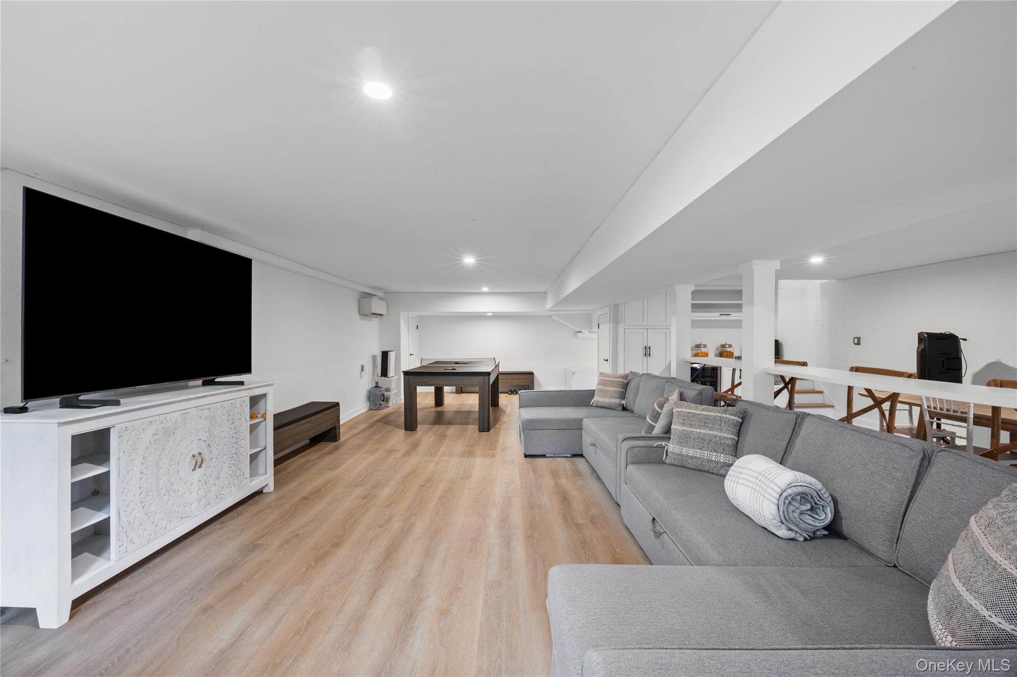 Single Family Williamsburgh Drive Suffolk County, NY 11971, MLS-1005049-27