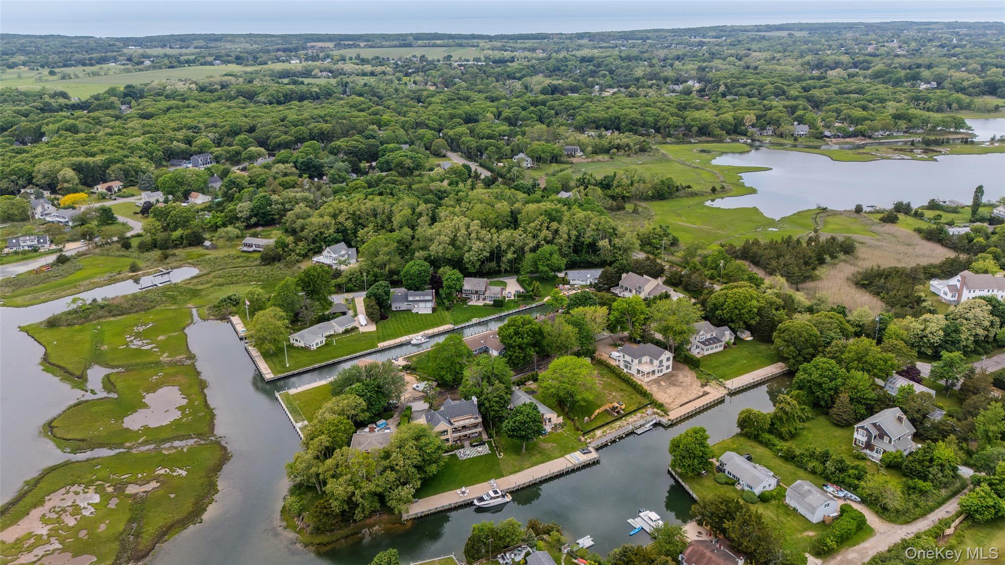 Single Family Williamsburgh Drive Suffolk County, NY 11971, MLS-1005049-43