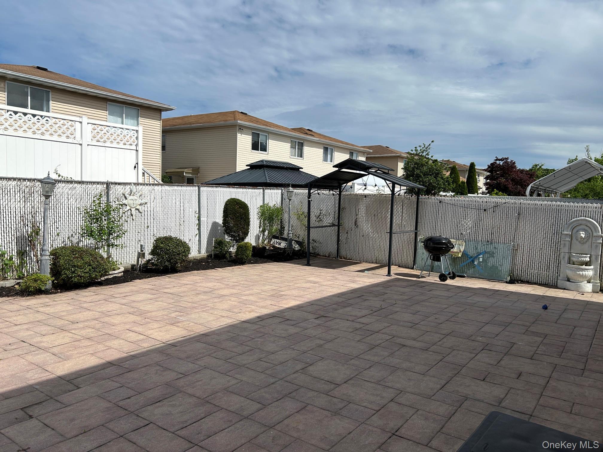 Single Family Gervil Street Staten Island, NY 10309, MLS-1005076-13