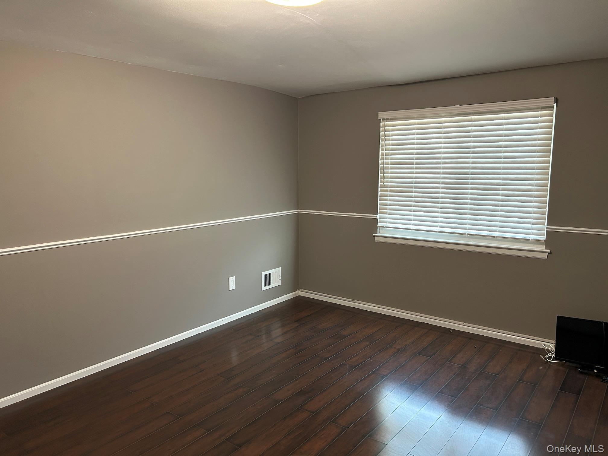 Single Family Gervil Street Staten Island, NY 10309, MLS-1005076-16