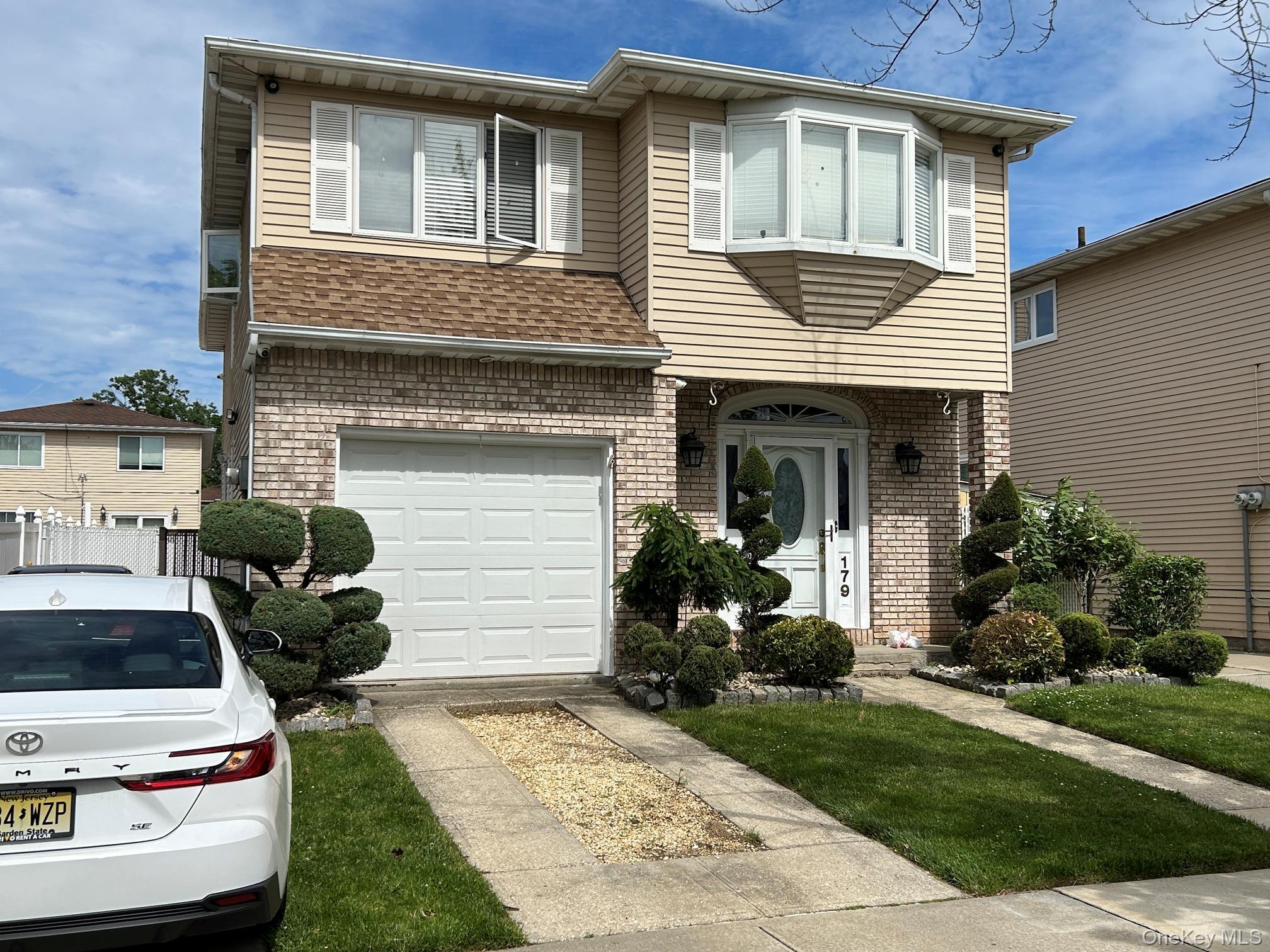 Single Family Gervil Street Staten Island, NY 10309, MLS-1005076-2
