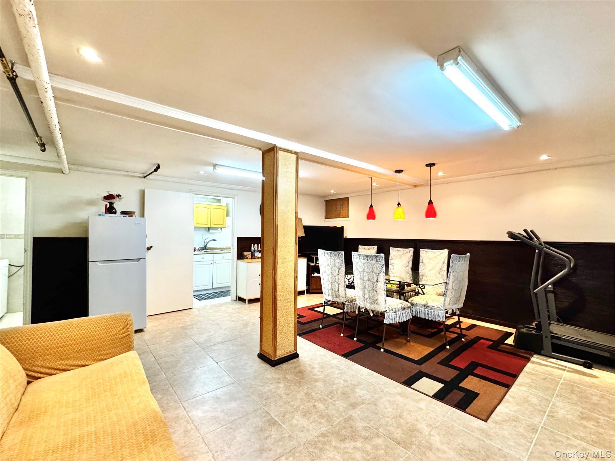 Single Family 150th Street Queens, NY 11357, MLS-1005082-16
