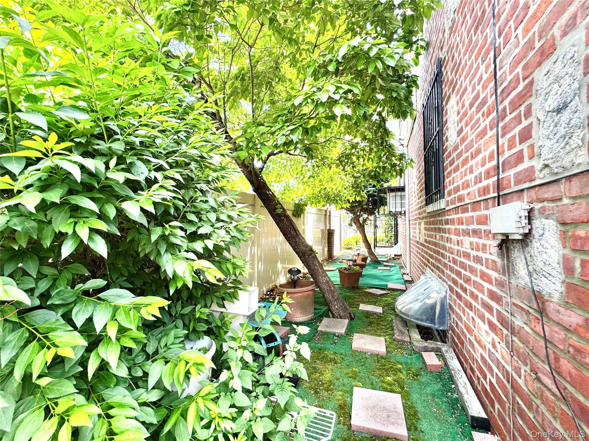 Single Family 150th Street Queens, NY 11357, MLS-1005082-24