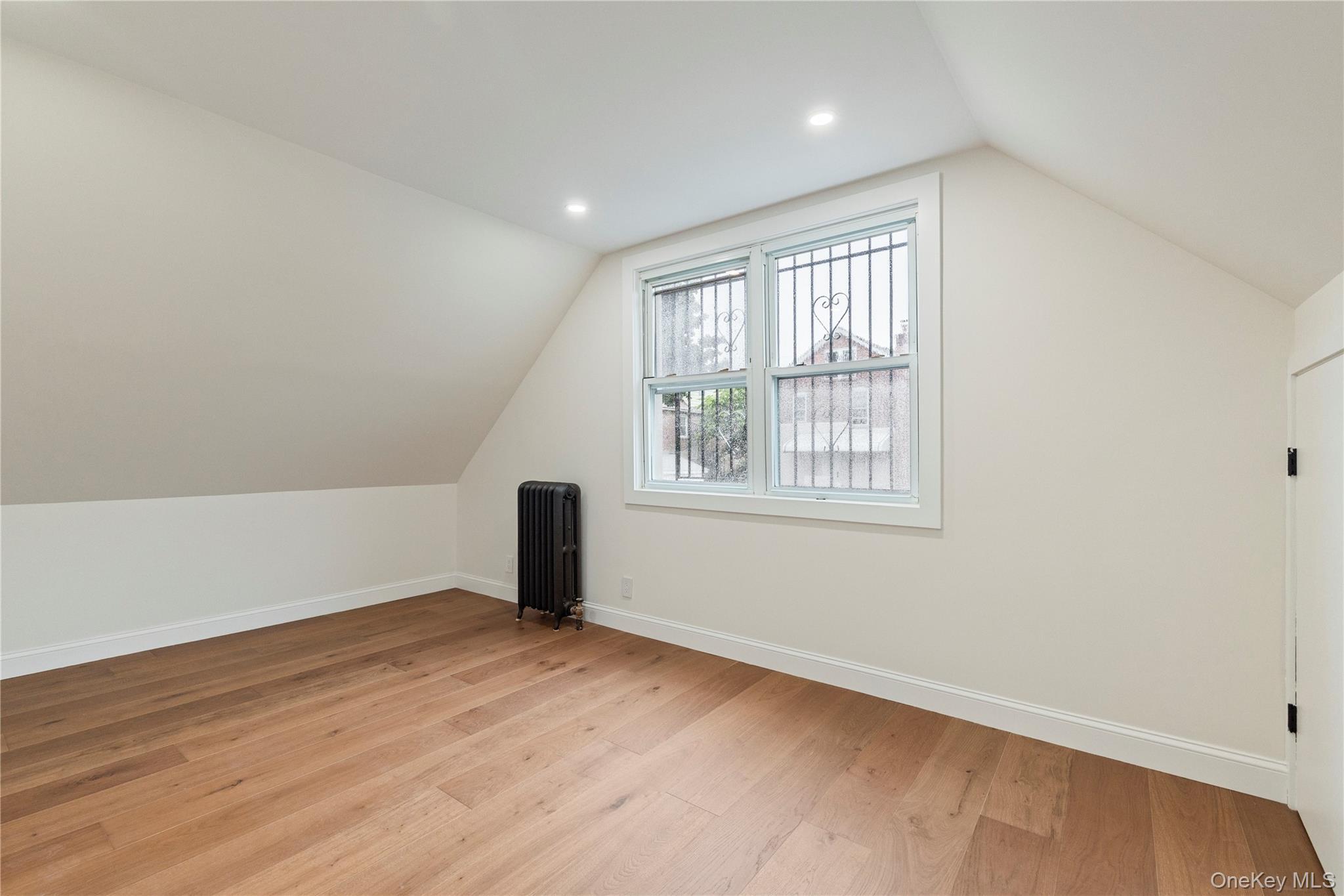 Single Family Ely  Bronx, NY 10469, MLS-1005091-17
