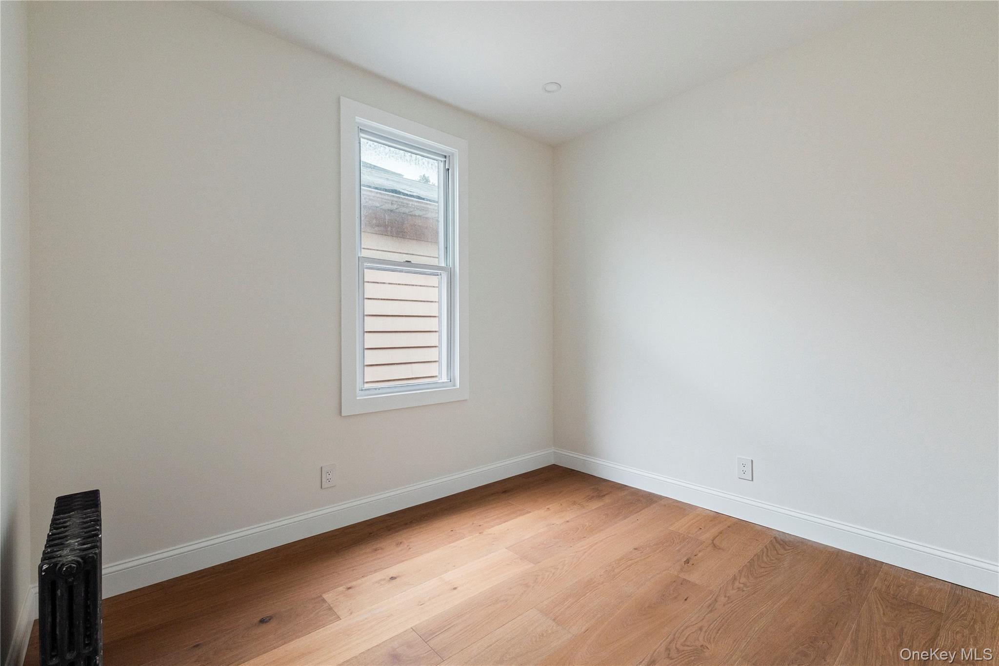 Single Family Ely  Bronx, NY 10469, MLS-1005091-21