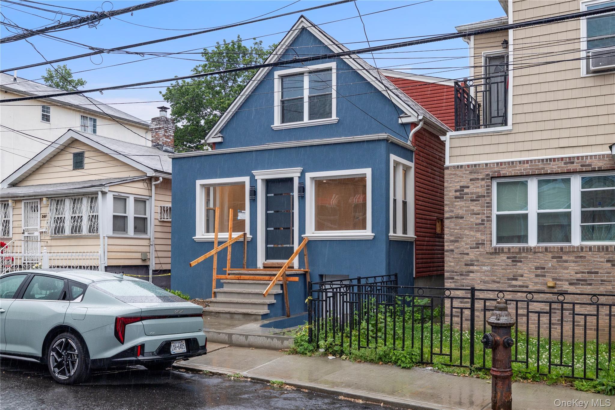 Single Family Ely  Bronx, NY 10469, MLS-1005091-23