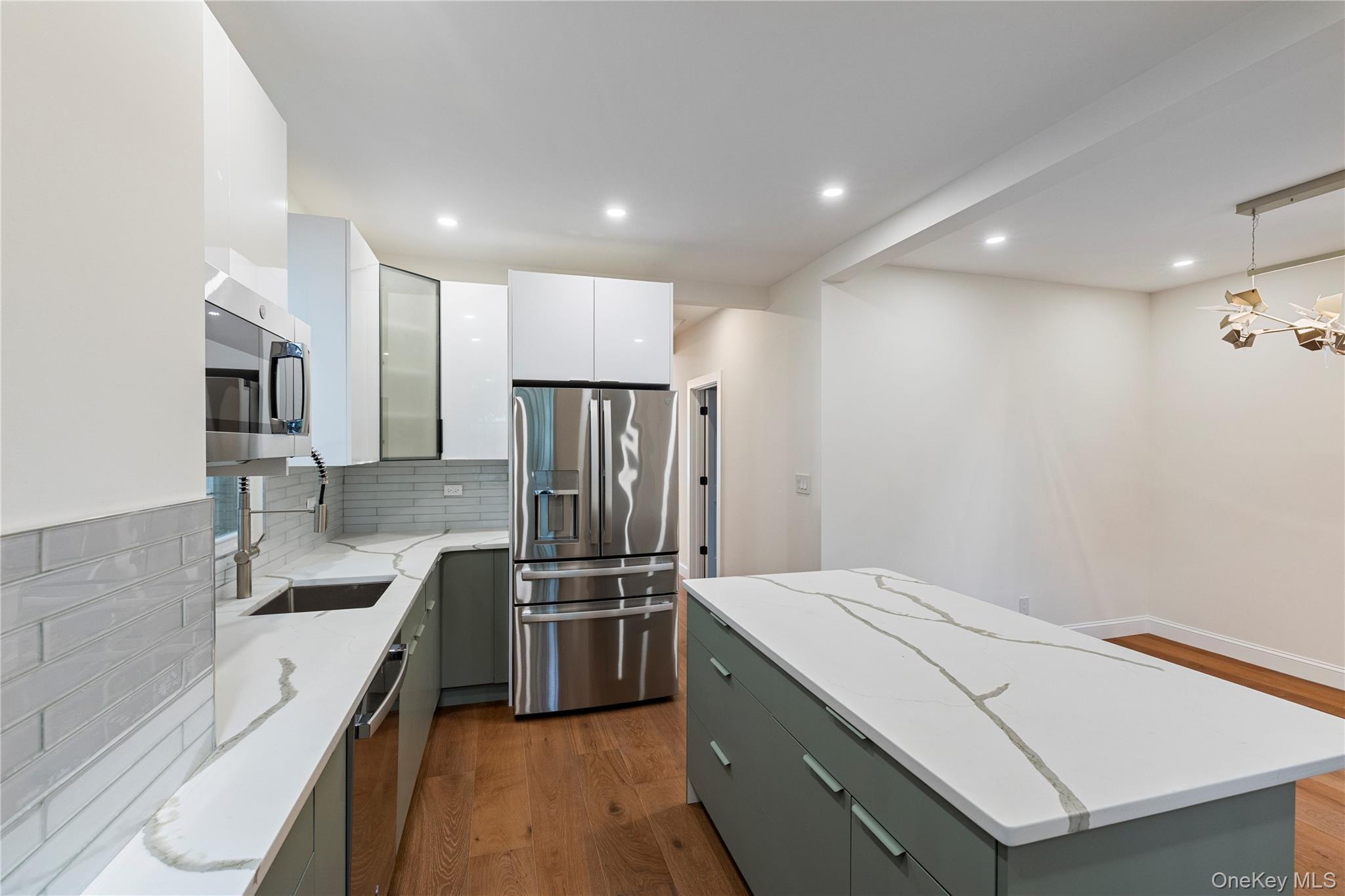 Single Family Ely  Bronx, NY 10469, MLS-1005091-9