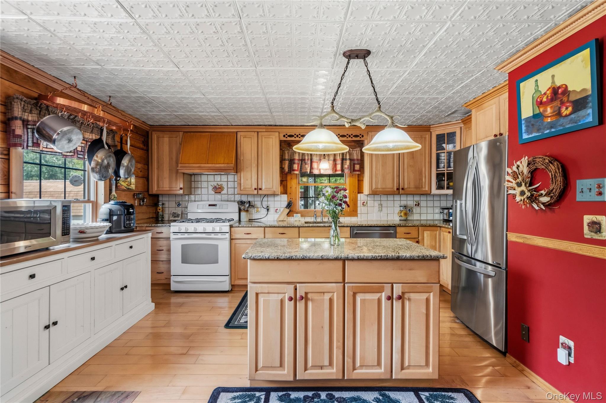 Single Family Woodland Avenue Suffolk County, NY 11949, MLS-1005096-14