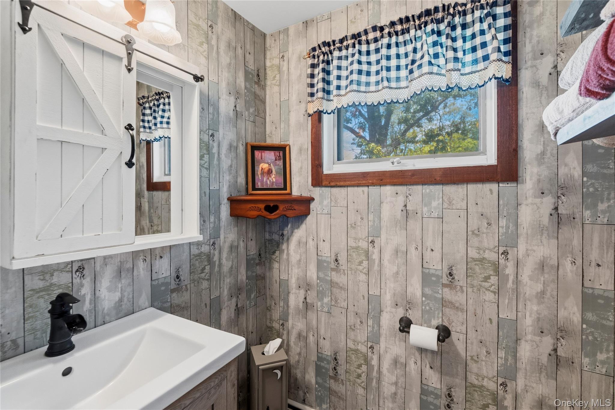 Single Family Woodland Avenue Suffolk County, NY 11949, MLS-1005096-24