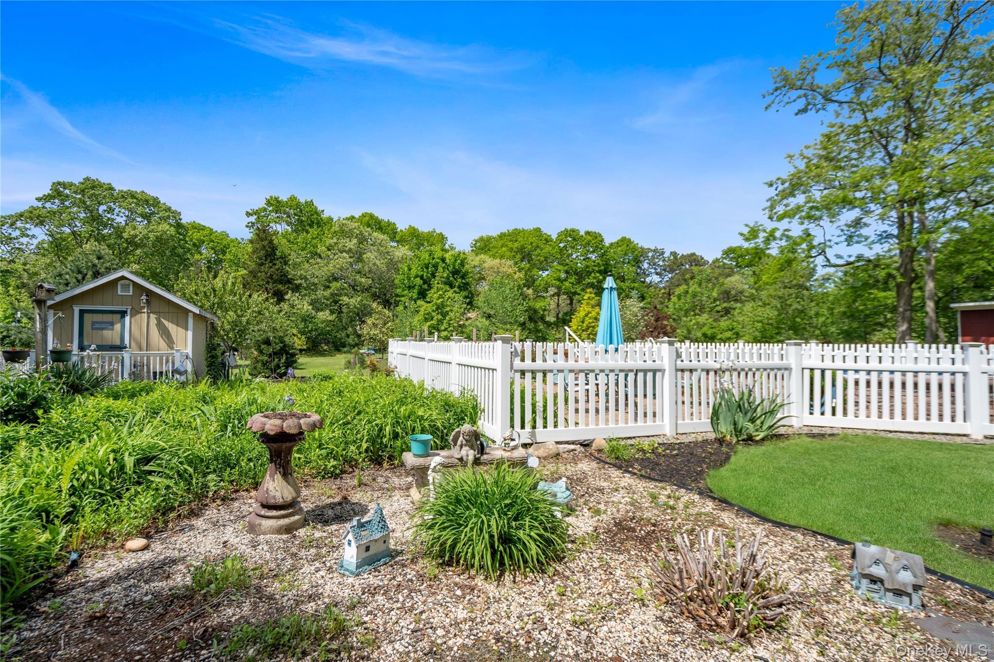 Single Family Woodland Avenue Suffolk County, NY 11949, MLS-1005096-36