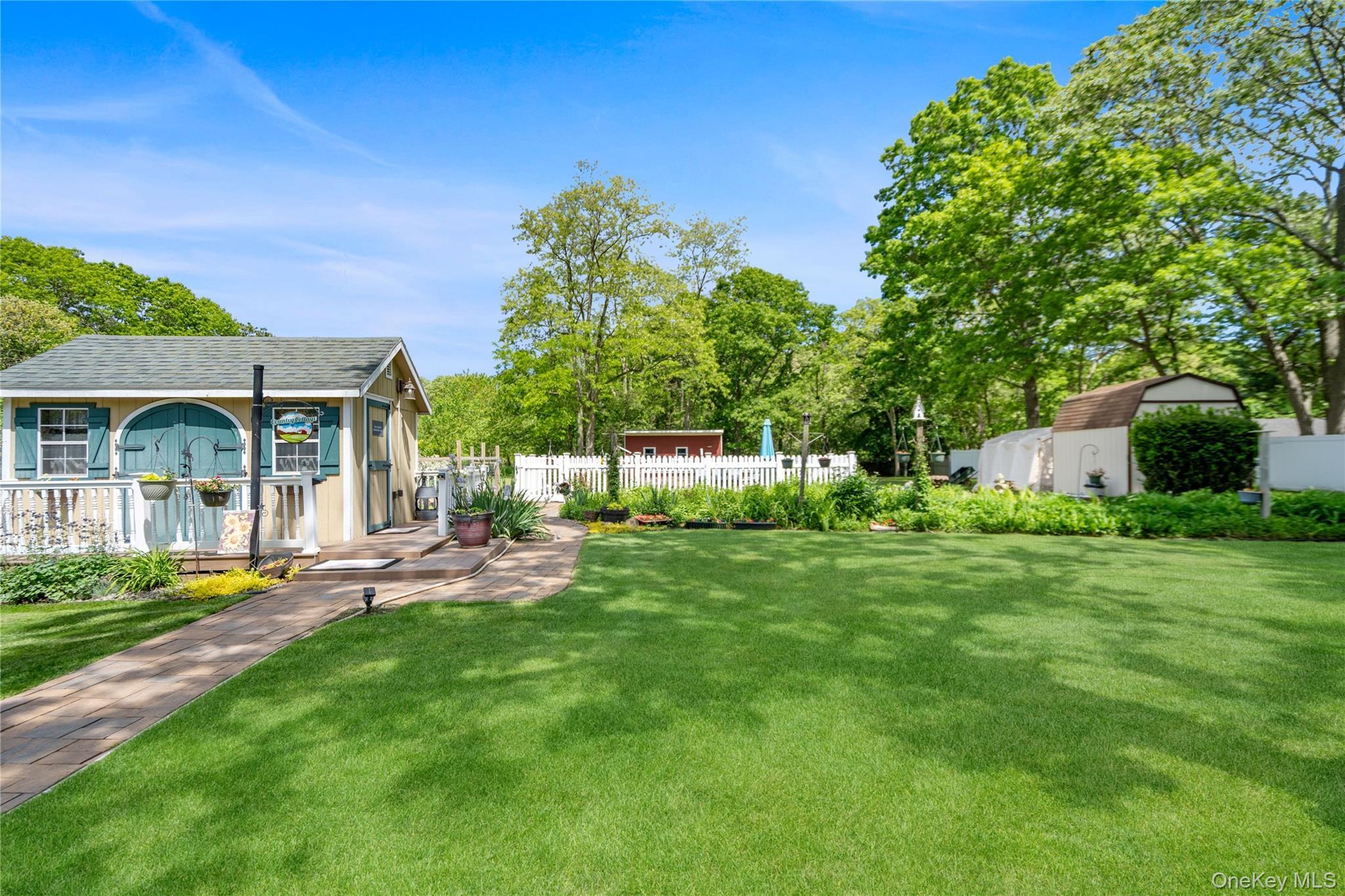 Single Family Woodland Avenue Suffolk County, NY 11949, MLS-1005096-40