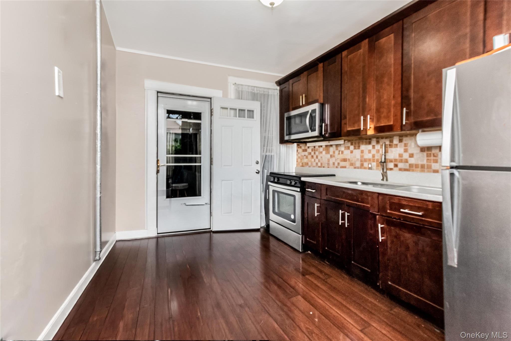 Single Family Harrington  Bronx, NY 10461, MLS-1005101-12