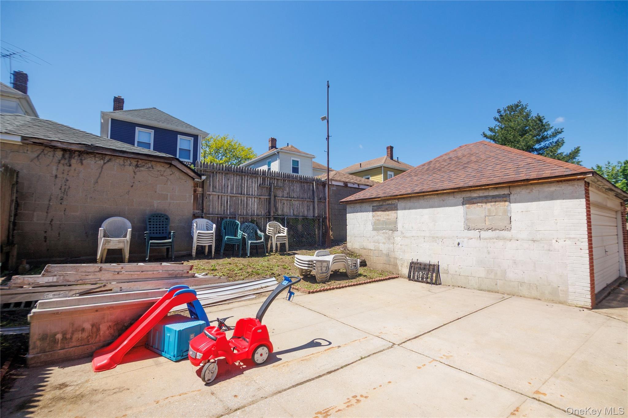 Single Family Hering Bronx, NY 10461, MLS-1005122-28