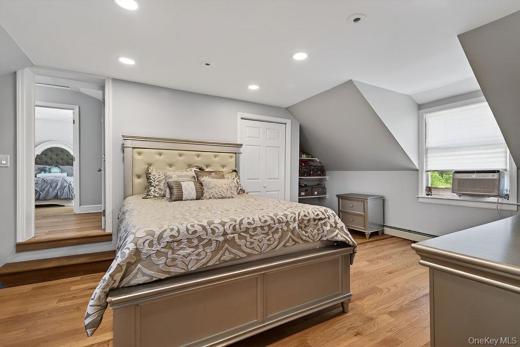 Single Family Pinesbridge Road  Westchester County, NY 10562, MLS-1005133-11