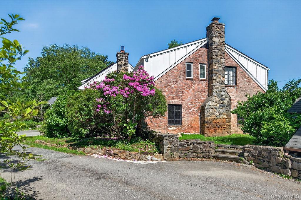 Single Family Pinesbridge Road  Westchester County, NY 10562, MLS-1005133-2