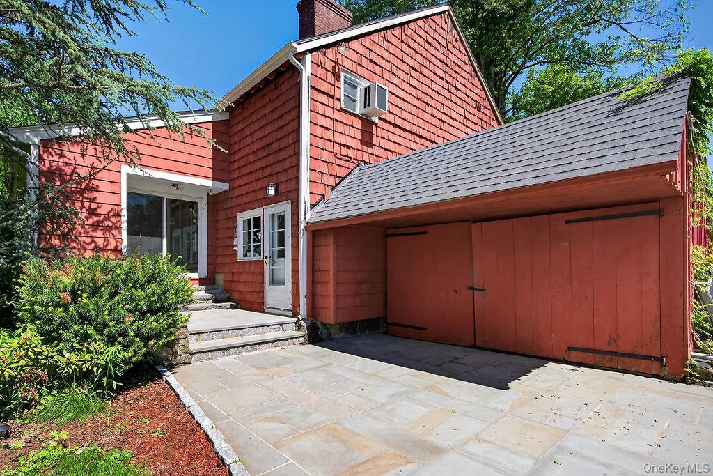 Single Family Pinesbridge Road  Westchester County, NY 10562, MLS-1005133-24