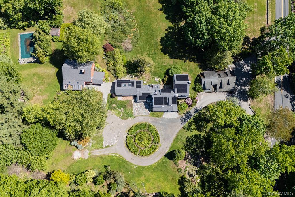 Single Family Pinesbridge Road  Westchester County, NY 10562, MLS-1005133-43