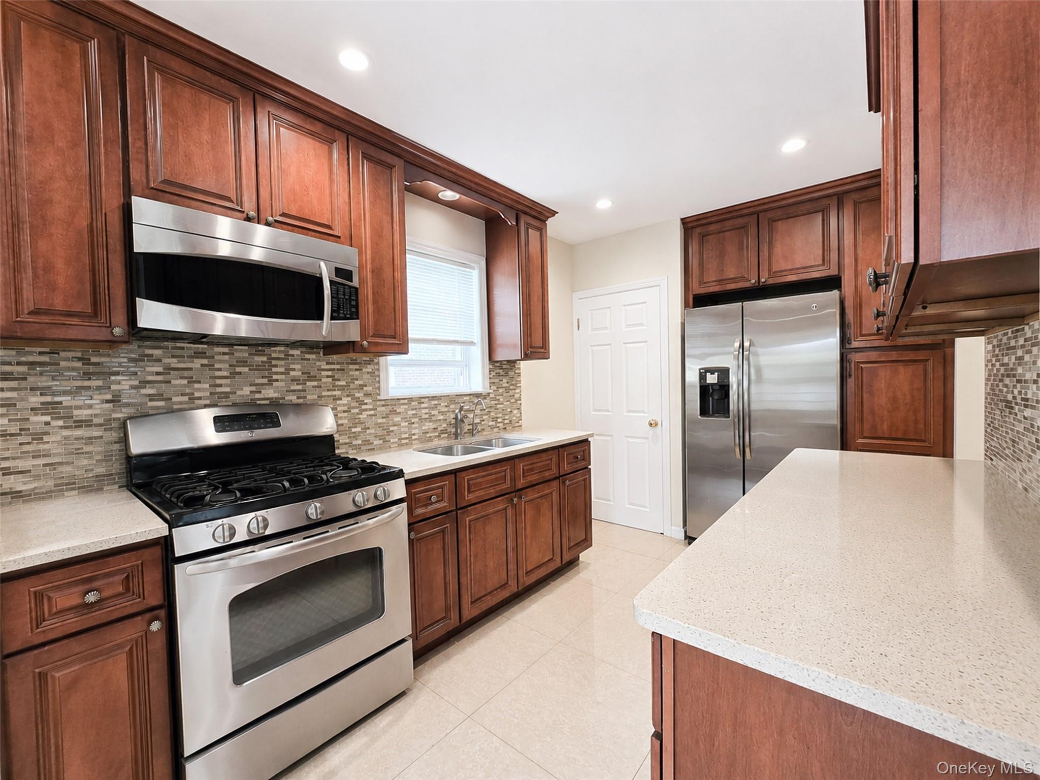 Single Family 172nd Street Queens, NY 11358, MLS-1005138-6