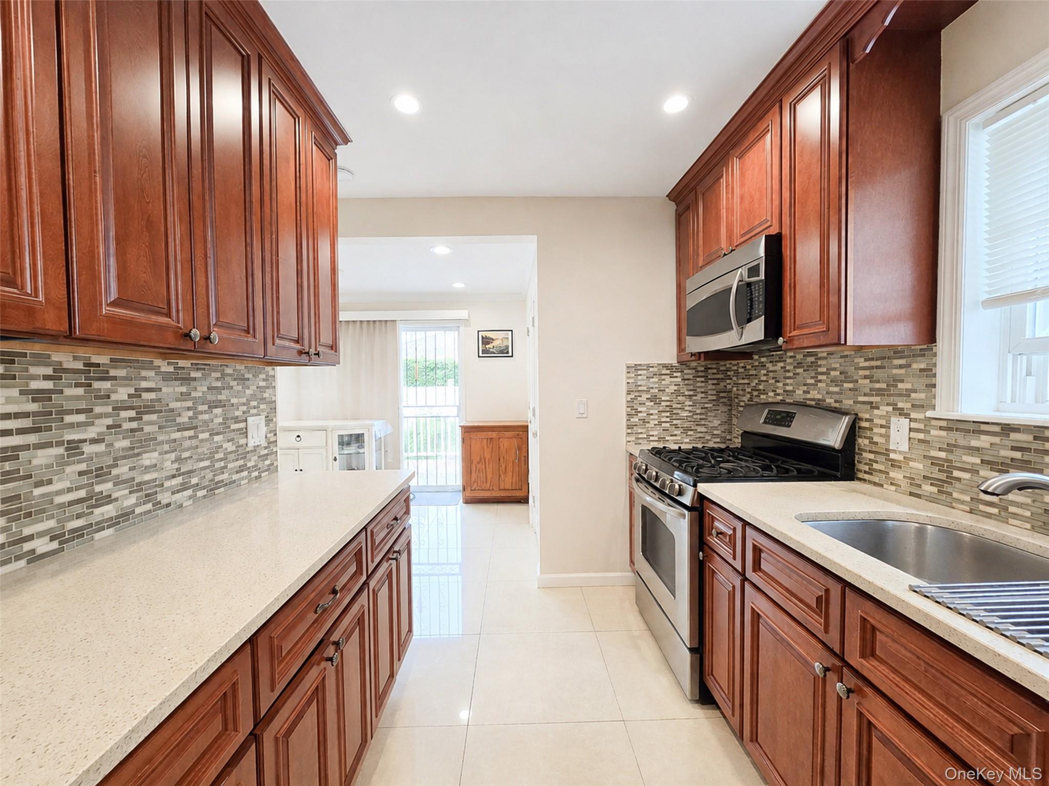 Single Family 172nd Street Queens, NY 11358, MLS-1005138-7