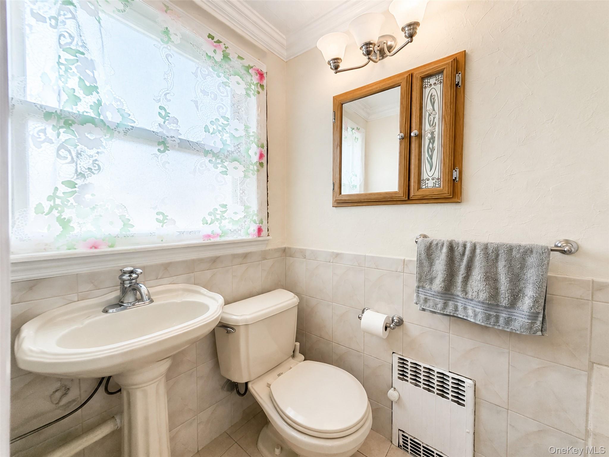 Single Family 172nd Street Queens, NY 11358, MLS-1005138-8
