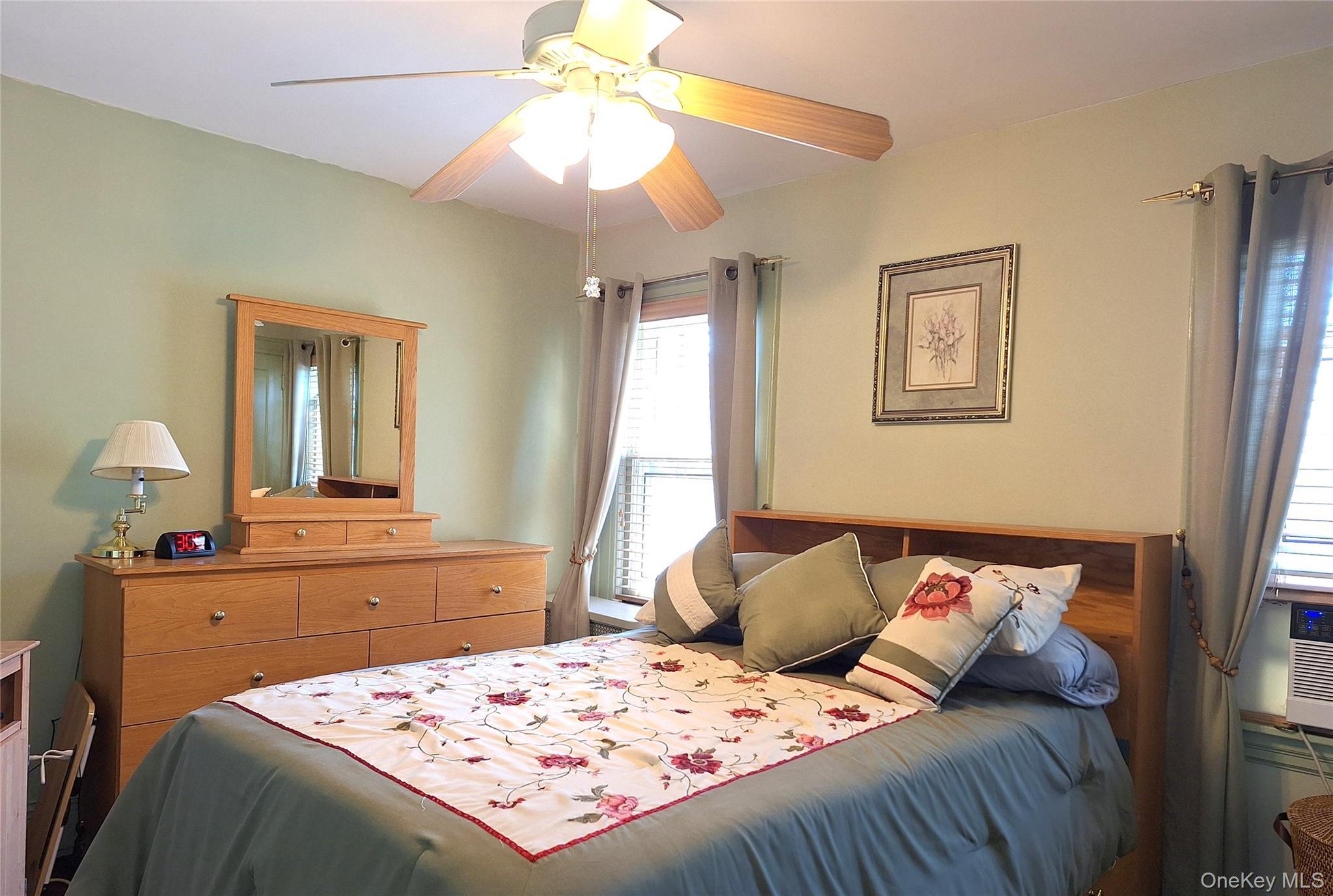 Single Family 96th  Queens, NY 11421, MLS-1005142-20