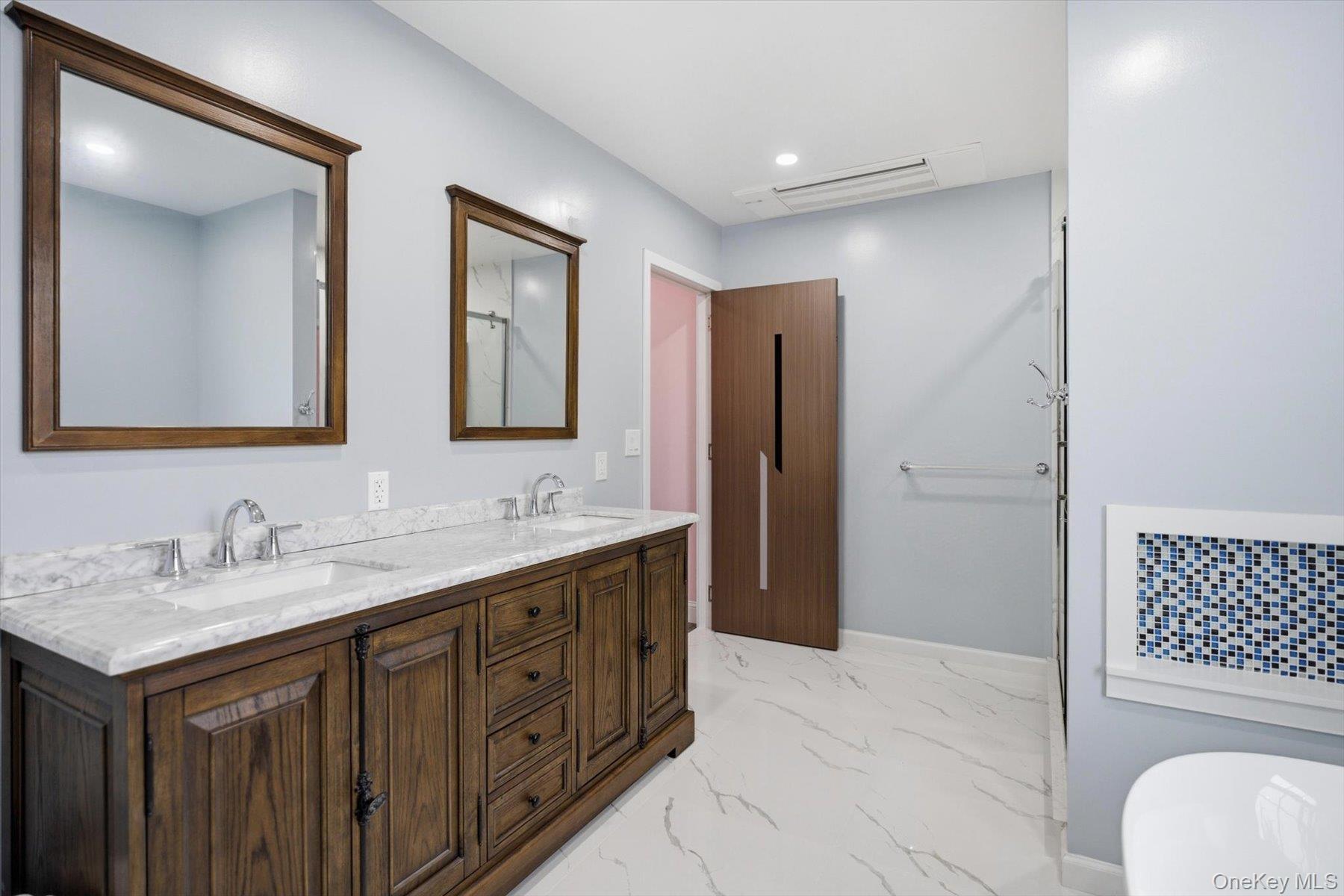 Single Family Raven Street Nassau County, NY 11756, MLS-1005180-23