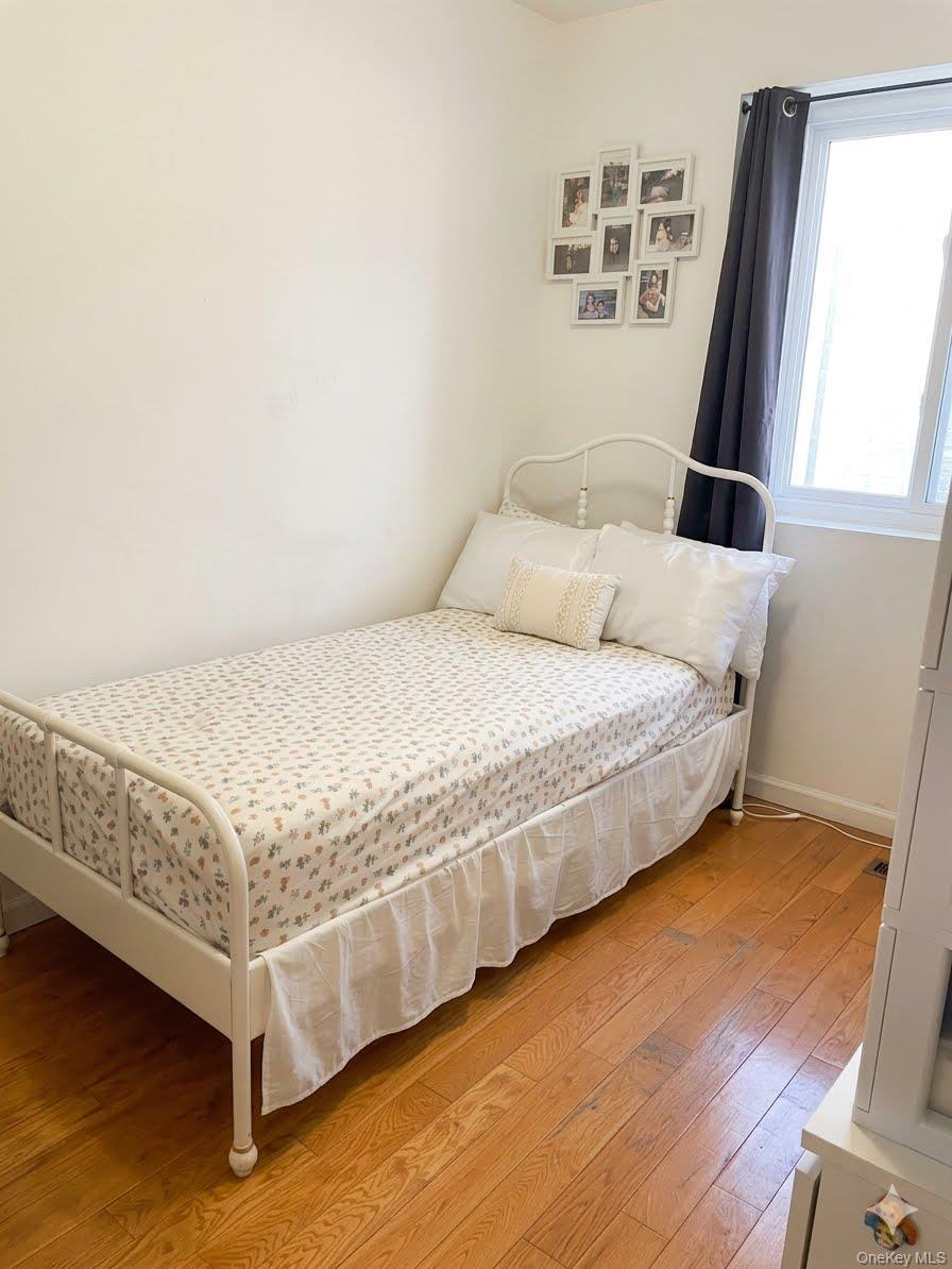 Single Family Leavitt Street Queens, NY 11354, MLS-1005240-4
