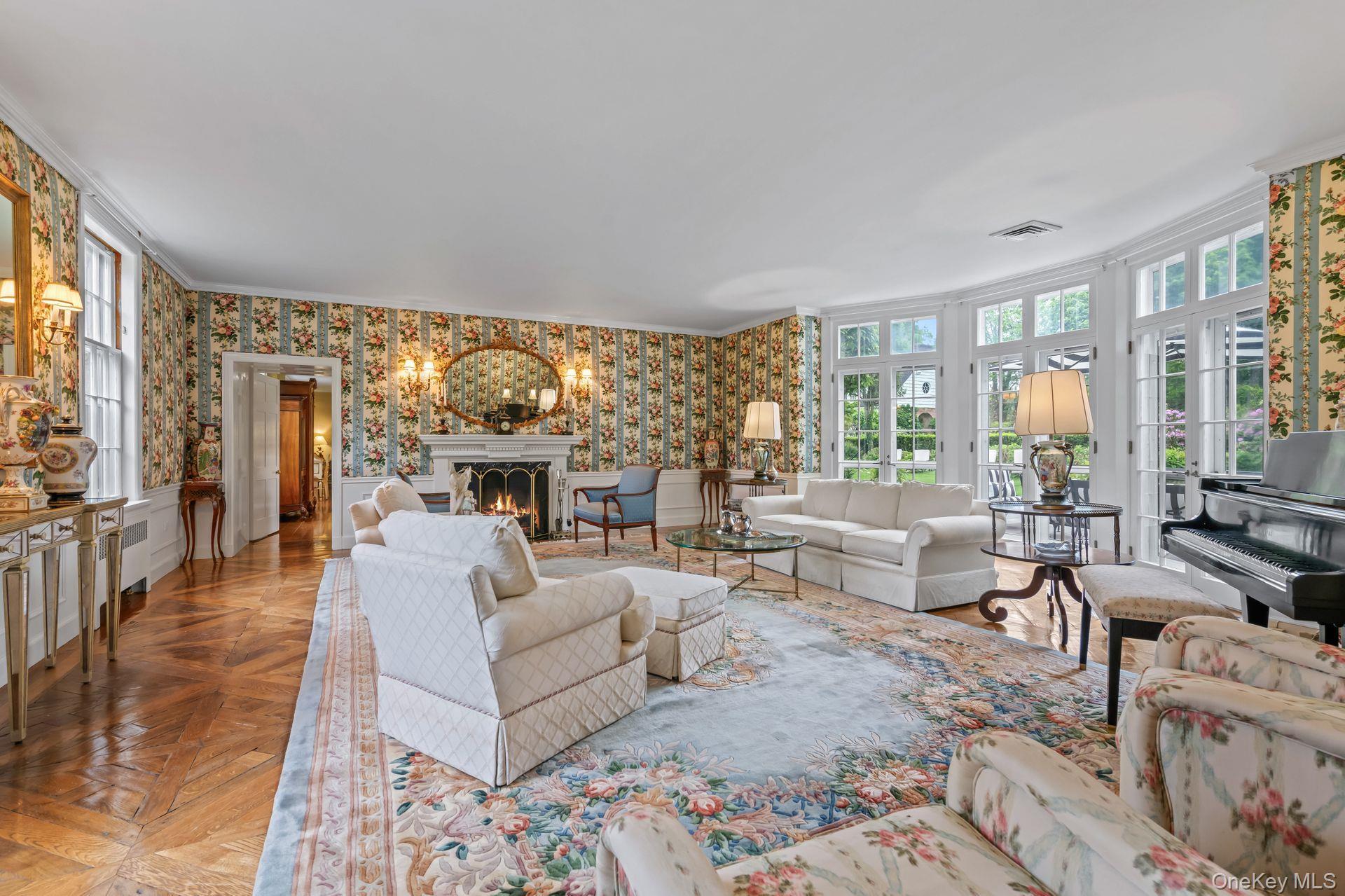 Single Family Stonegate Lane  Nassau County, NY 11545, MLS-1005247-13