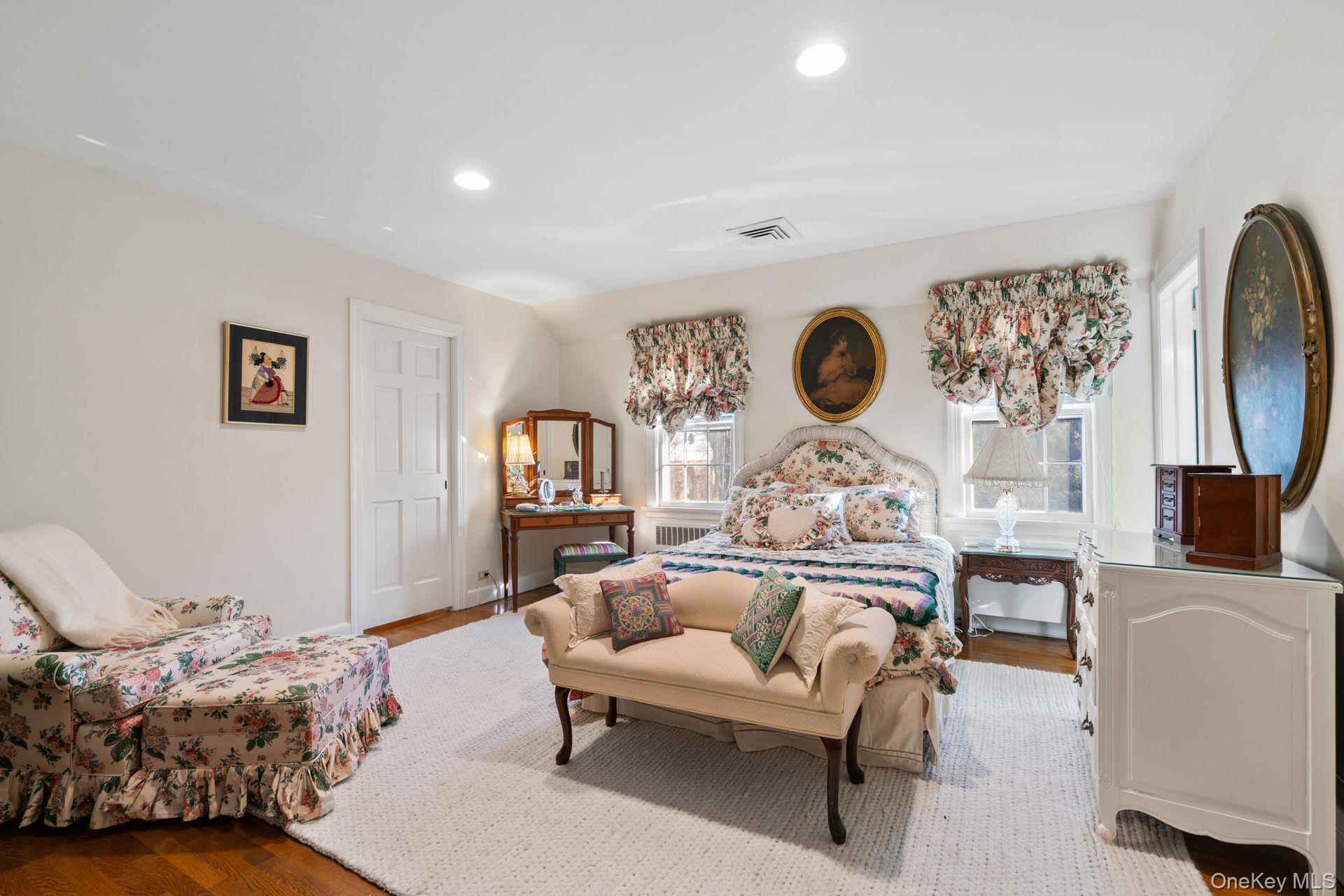Single Family Stonegate Lane  Nassau County, NY 11545, MLS-1005247-28