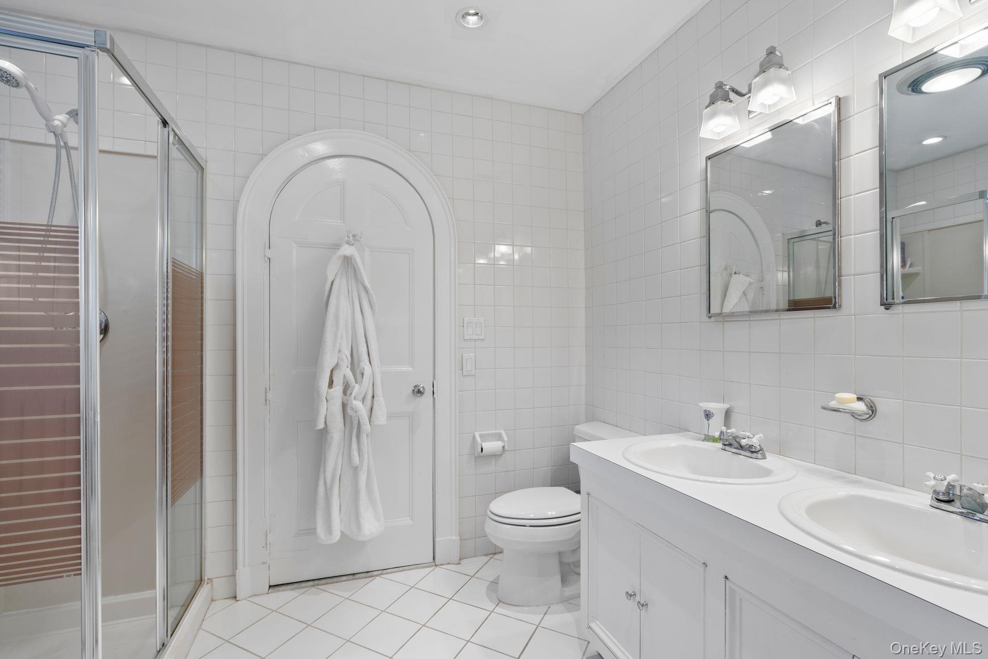 Single Family Stonegate Lane  Nassau County, NY 11545, MLS-1005247-30