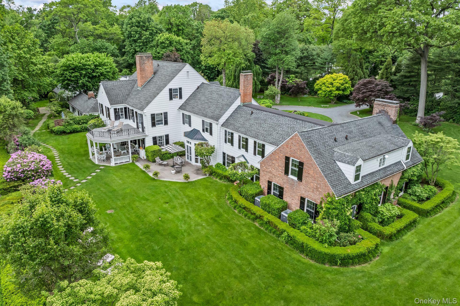 Single Family Stonegate Lane  Nassau County, NY 11545, MLS-1005247-36