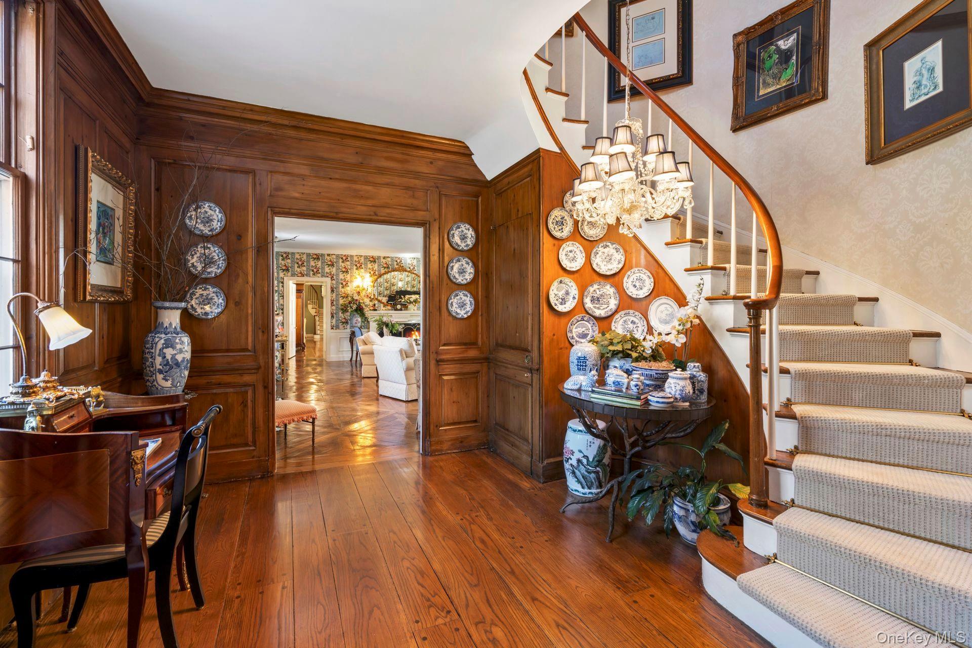Single Family Stonegate Lane  Nassau County, NY 11545, MLS-1005247-6
