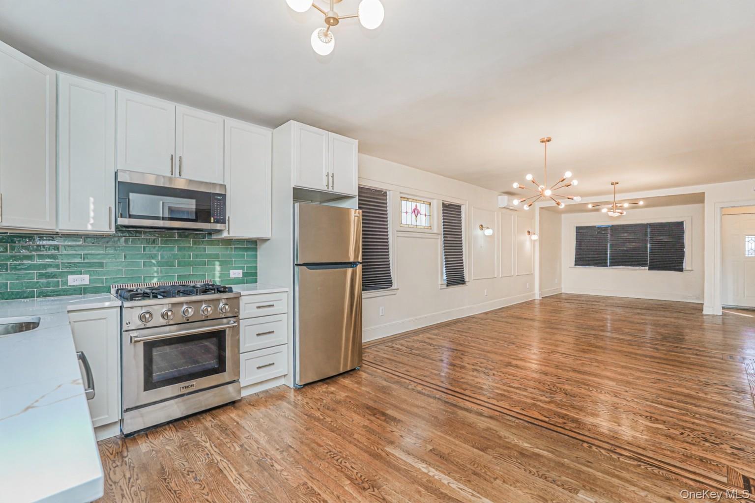 Single Family Willowbrook Staten Island, NY 10314, MLS-1005251-10