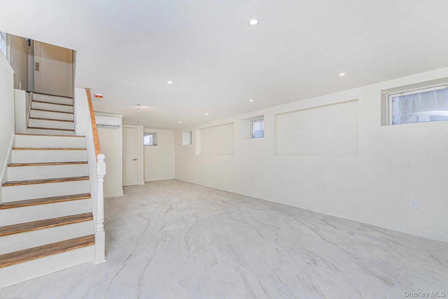 Single Family Willowbrook Staten Island, NY 10314, MLS-1005251-12