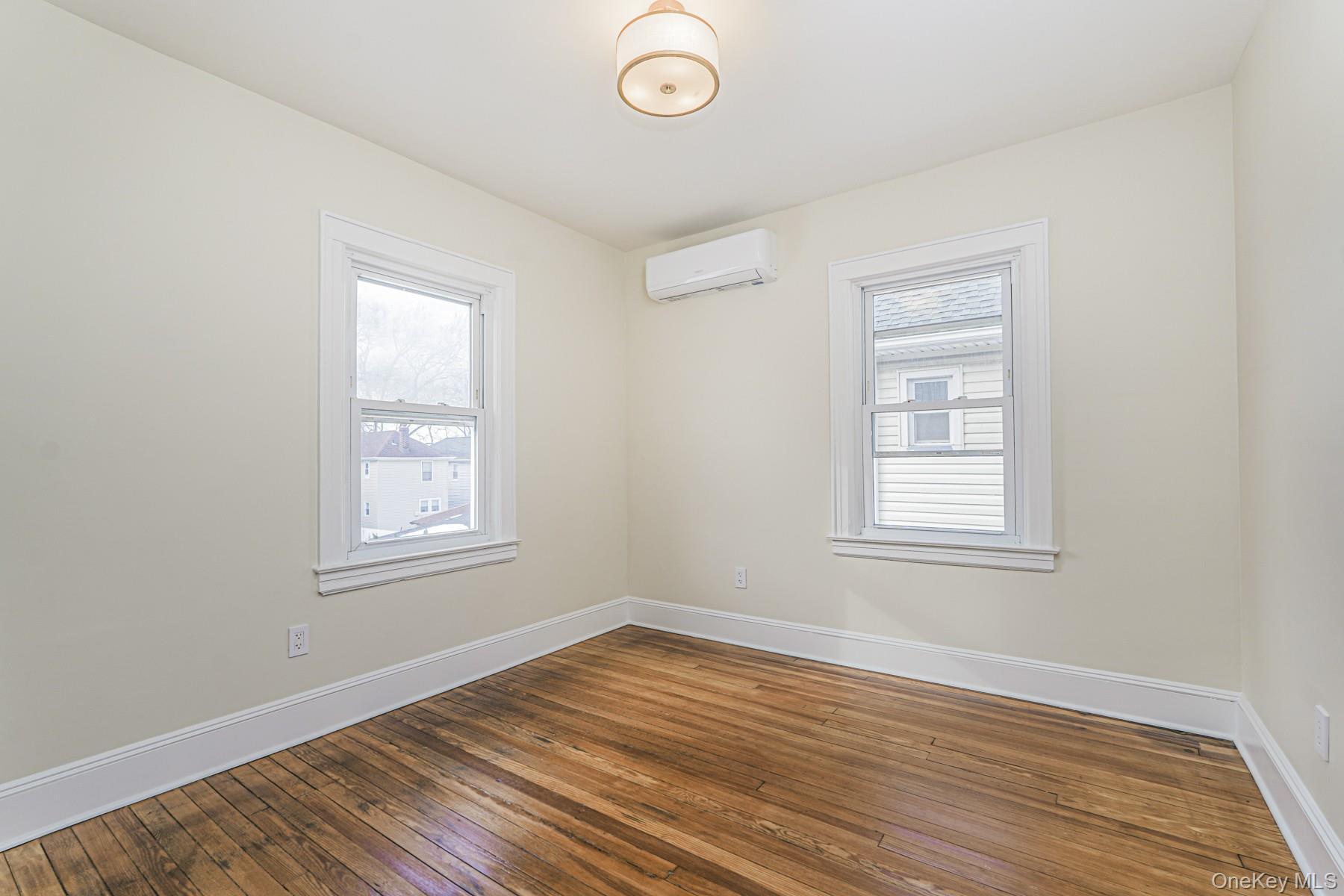 Single Family Willowbrook Staten Island, NY 10314, MLS-1005251-9
