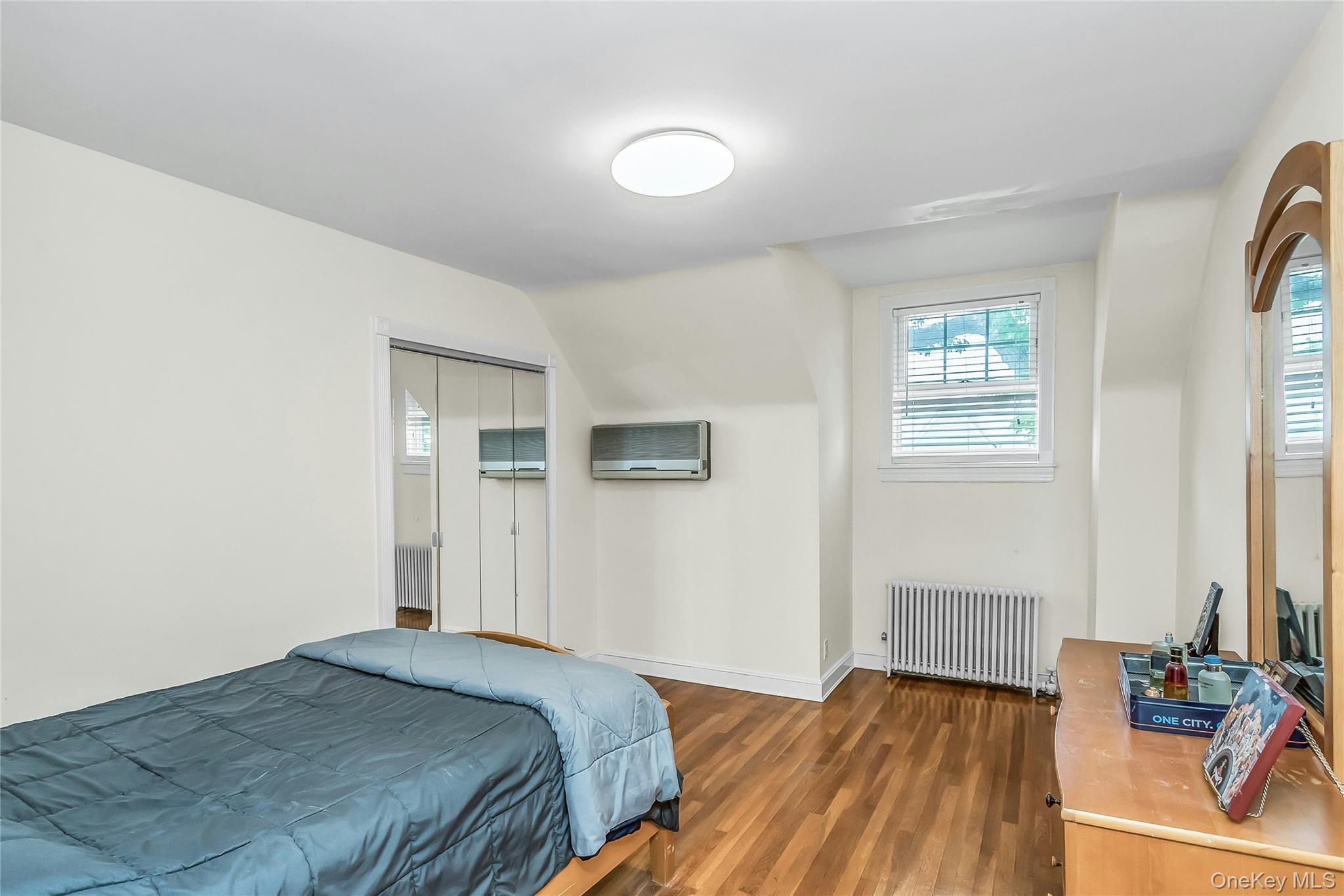 Single Family 33rd Avenue Queens, NY 11361, MLS-1005254-18