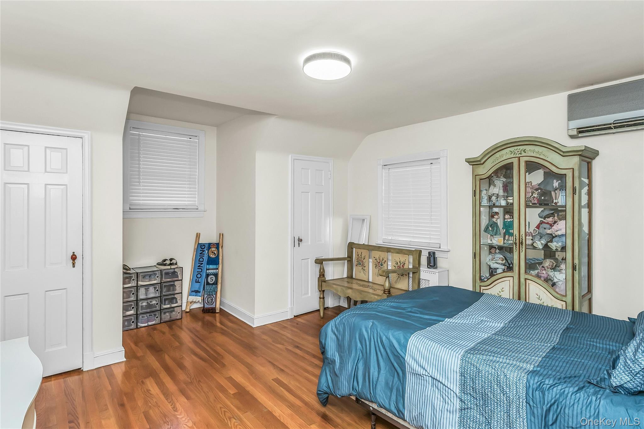 Single Family 33rd Avenue Queens, NY 11361, MLS-1005254-21