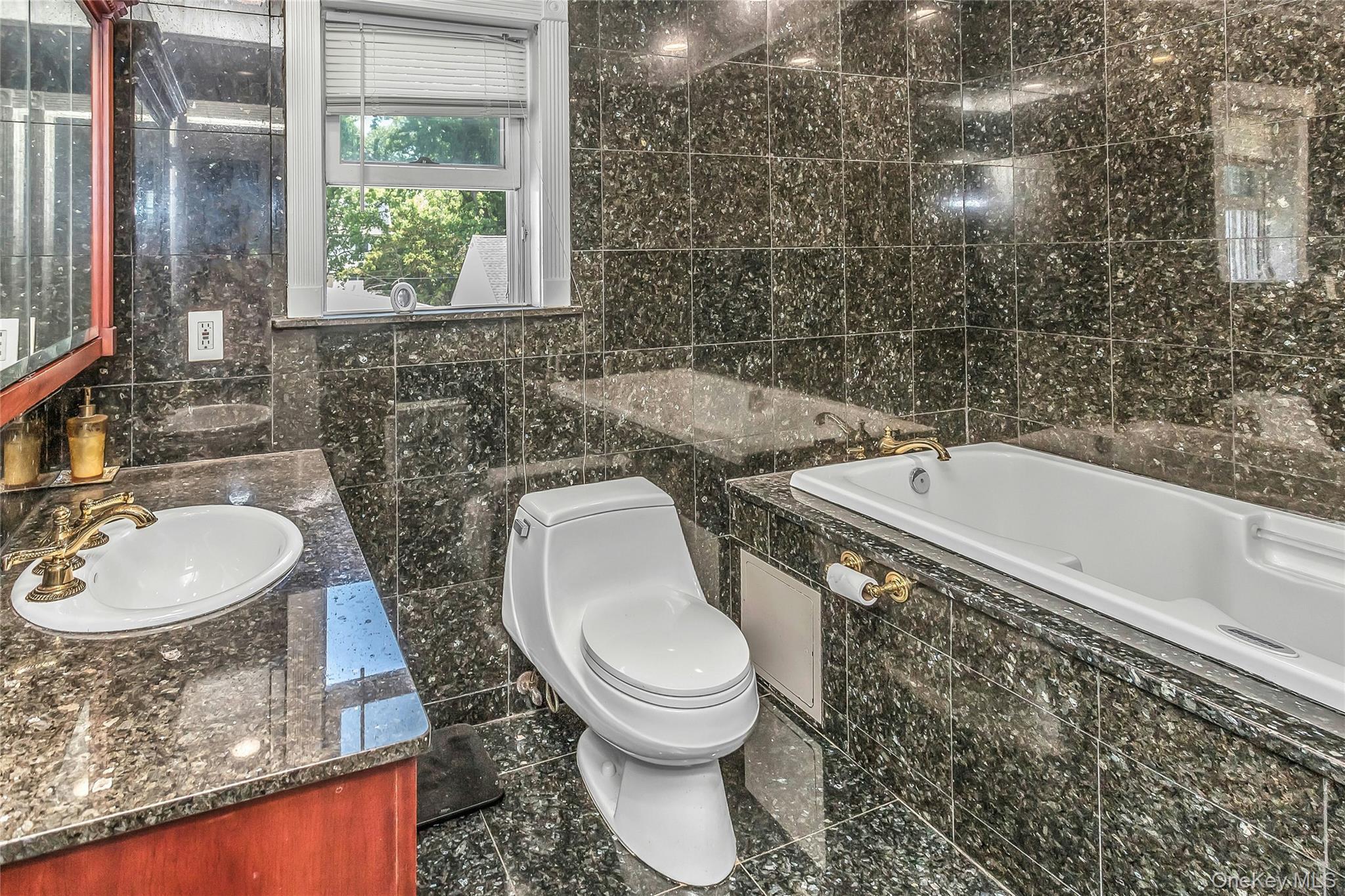 Single Family 33rd Avenue Queens, NY 11361, MLS-1005254-22
