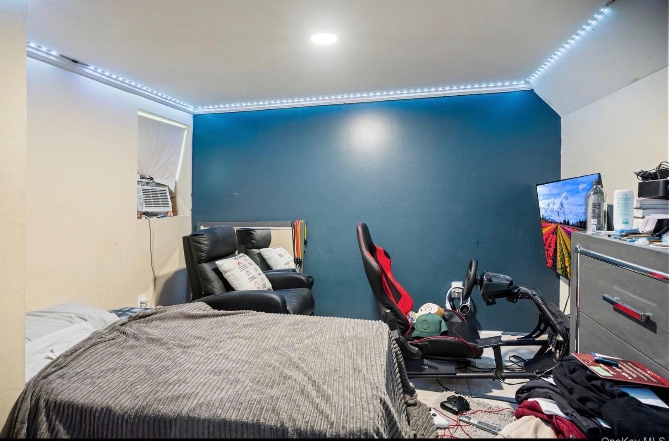 Single Family Bushwick Avenue Suffolk County, NY 11717, MLS-1005256-19