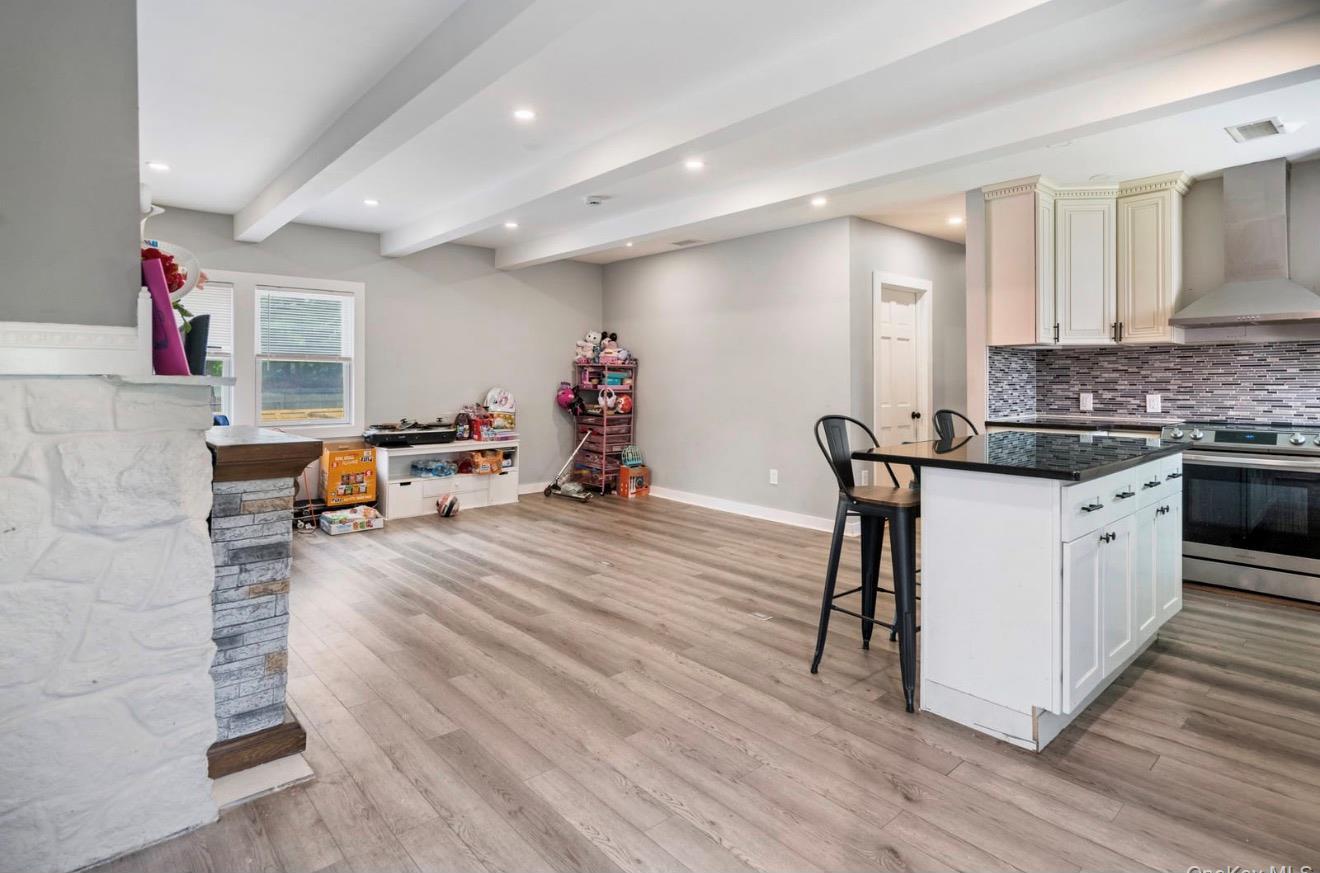 Single Family Bushwick Avenue Suffolk County, NY 11717, MLS-1005256-3
