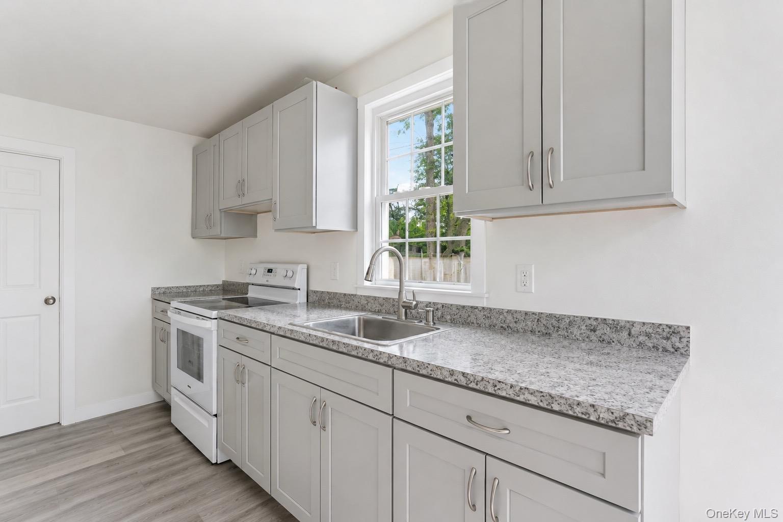 Single Family Taft Avenue  Suffolk County, NY 11751, MLS-1005262-18