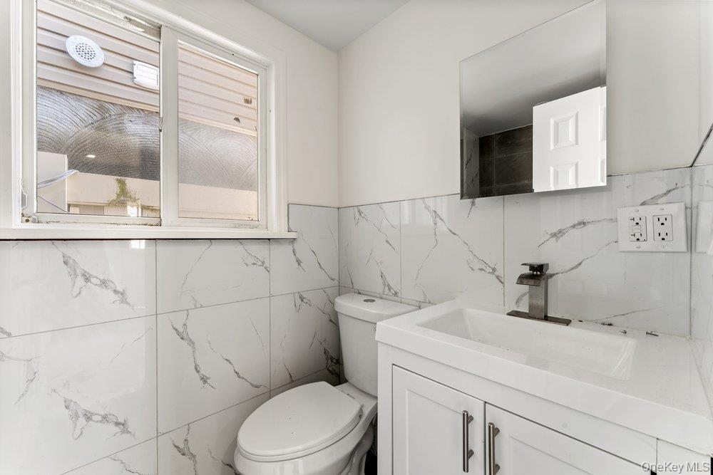 Single Family Cross Bay Queens, NY 11693, MLS-1005264-11